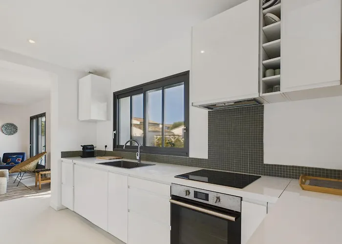 400m De La Plage, Jardin, Maison Pour 8