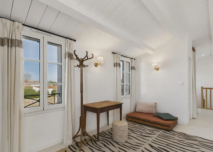 400m De La Plage, Jardin, Maison Pour 8 *