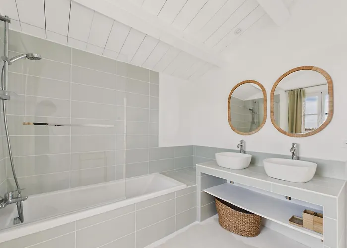 400m De La Plage, Jardin, Maison Pour 8 Сasa de vacaciones Saint-Clément-des-Baleines